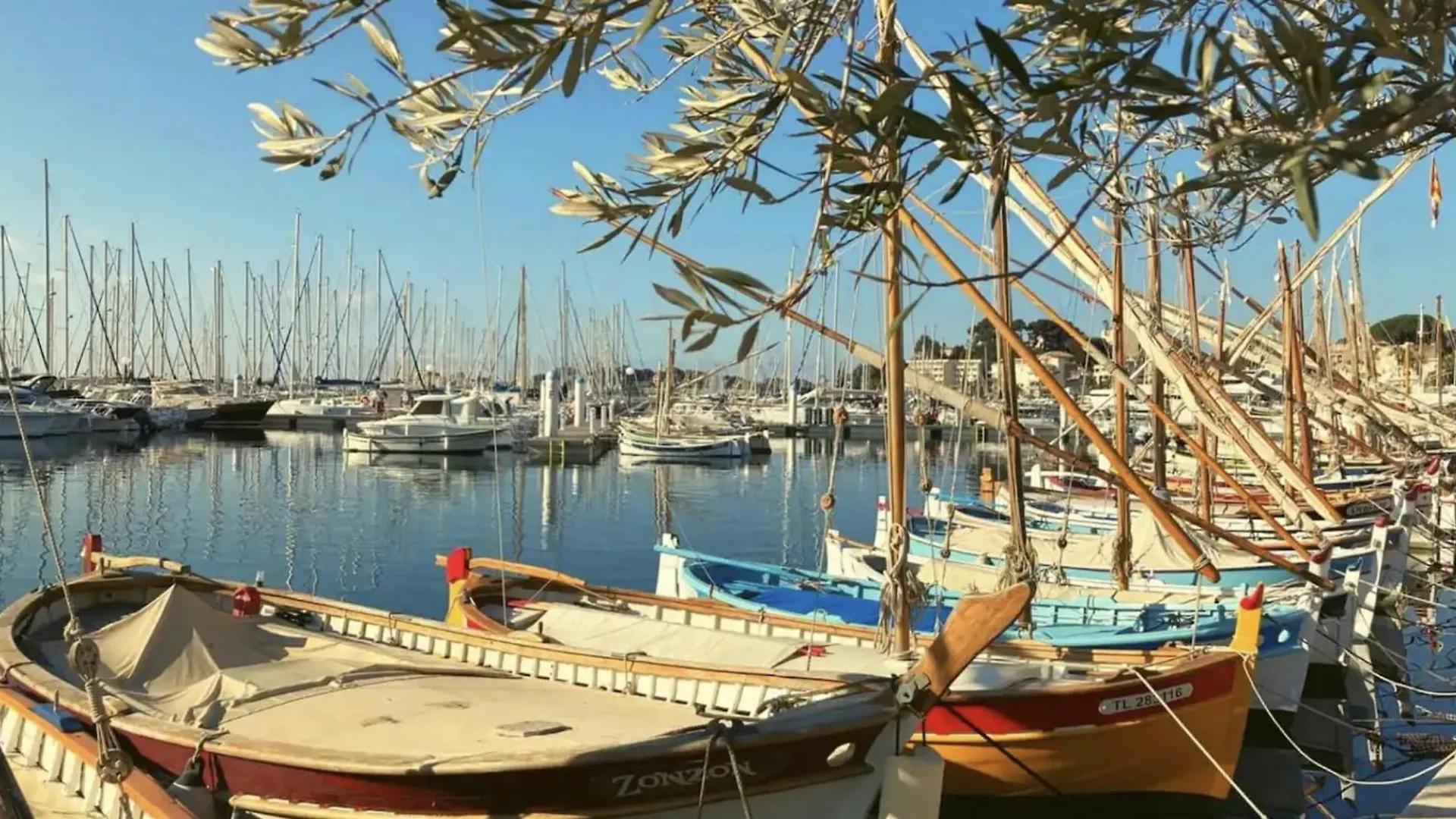 Apartment Plaisir Cotier Coeur De Bandol T3, Clim, 50M Mer